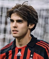 欧冠淘汰赛附加赛次回合｜ 融入皇马成伯纳乌新王 姆巴佩：完美的夜晚